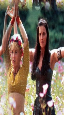 Xena & Gabrielle 15